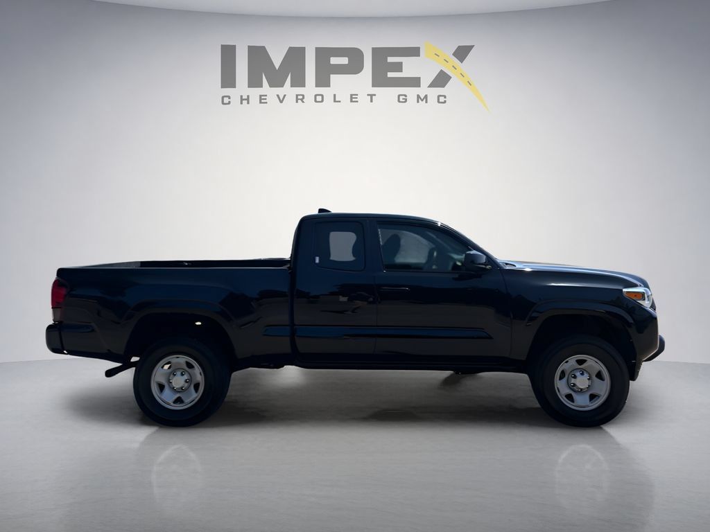 Used 2023 Toyota Tacoma SR AWD/4WD image 6