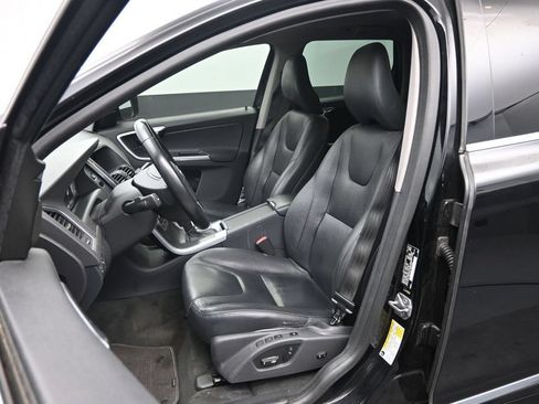 Used 2015 Volvo XC60 T5 AWD/4WD image 14