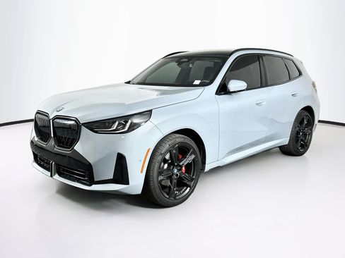 Used 2025 BMW X3 xDrive30i w/ M Sport Package AWD/4WD image 3