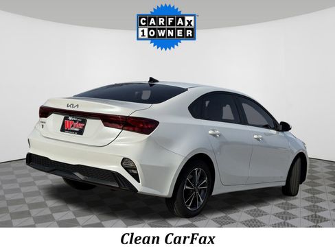 Used 2024 Kia Forte LXS image 3