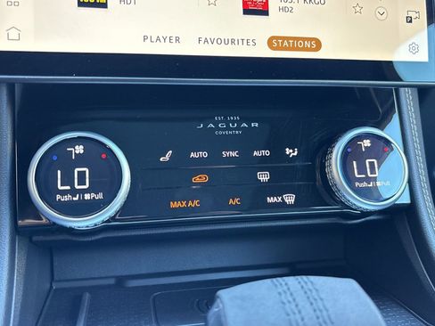 Used 2026 Jaguar F-PACE R-Dynamic S image 18