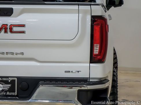 Used 2022 GMC Sierra 1500 SLT w/ SLT Convenience Package AWD/4WD image 8