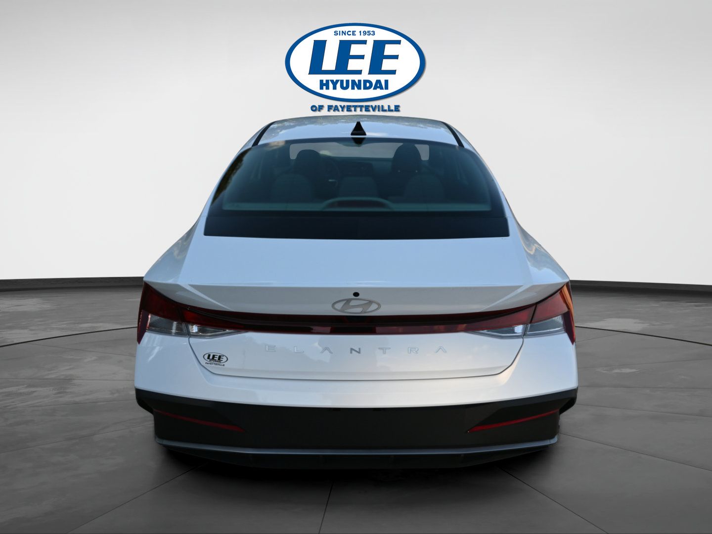 Certified 2025 Hyundai Elantra SE FWD image 4