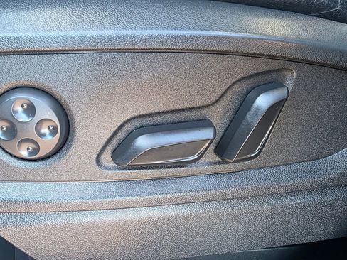 Used 2018 Audi Q5 2.0T Premium w/ Convenience Package image 30