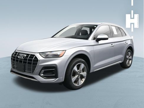 Used 2023 Audi Q5 2.0T Premium Plus w/ Premium Plus Package AWD/4WD image 3