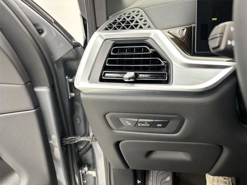 New 2026 BMW X5 xDrive40i image 31