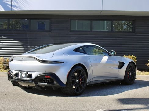 Used 2020 Aston Martin V8 Vantage Coupe image 7