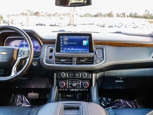 Used 2024 Chevrolet Suburban Premier image 13