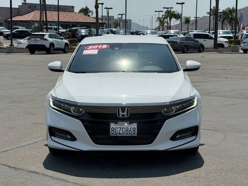 Used 2018 Honda Accord Sport image 2
