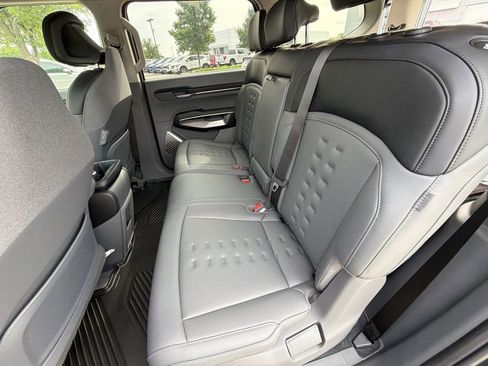 New 2026 Kia EV9 Wind image 27