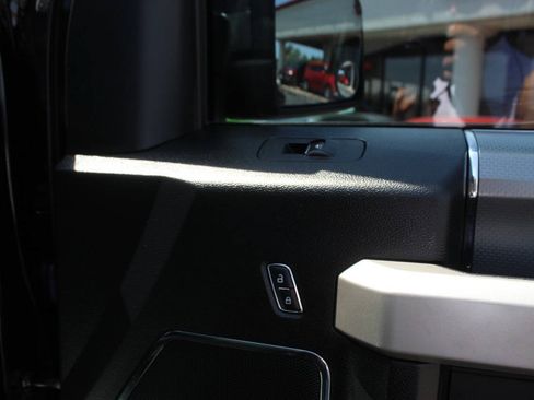 Used 2017 Ford F150 Lariat AWD/4WD image 12