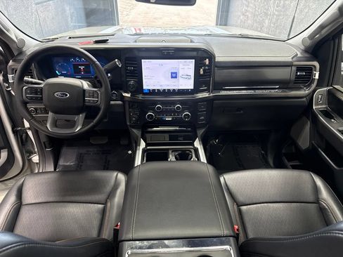 Used 2025 Ford F350 Lariat w/ Lariat Ultimate Package AWD/4WD image 40