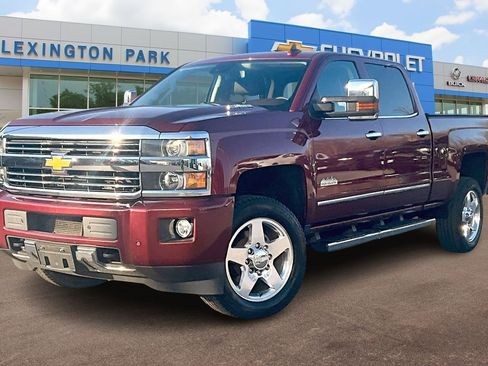 Used 2015 Chevrolet Silverado 2500 High Country w/ Duramax Plus Package image 12