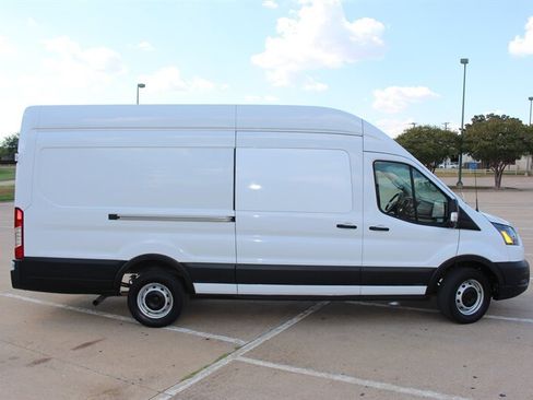 Used 2023 Ford Transit 250 148 High Roof Extended RWD image 5