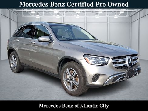 Used 2021 Mercedes-Benz GLC 300 4MATIC image 1