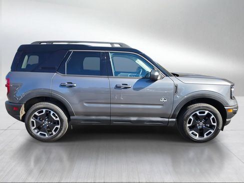 Used 2024 Ford Bronco Sport Outer Banks AWD/4WD image 2