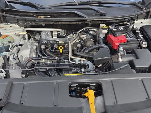 Used 2021 Nissan Rogue SV FWD image 17