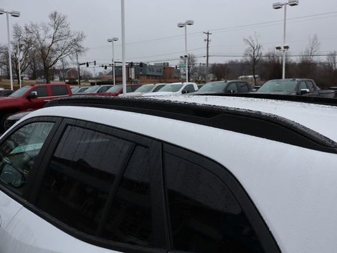 Used 2025 Chevrolet Trax RS w/ Sunroof Package image 30