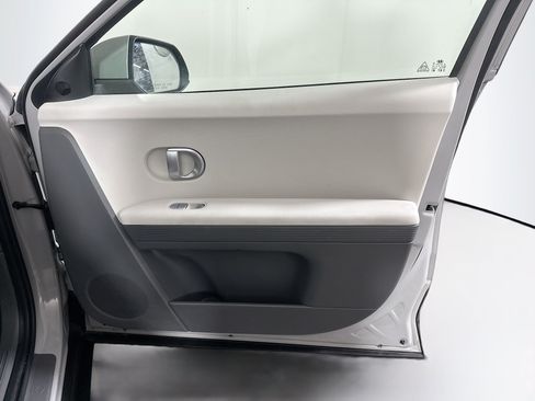 Used 2024 Hyundai Ioniq 5 SEL RWD image 32