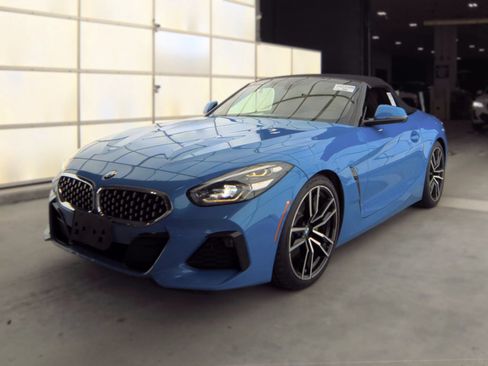 Used 2020 BMW Z4 sDrive30i w/ M Sport Package RWD image 1