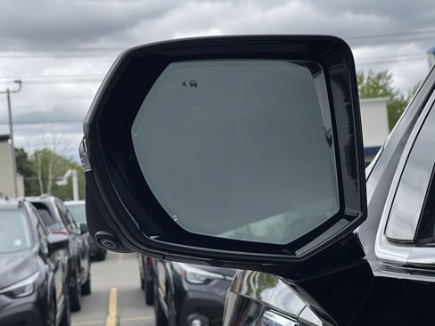 Used 2022 GMC Yukon XL SLT w/ SLT Luxury Package AWD/4WD image 19