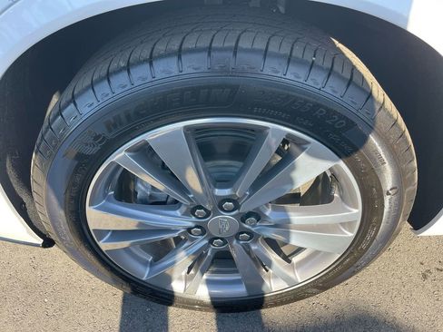 Used 2024 Cadillac XT6 Premium Luxury image 38