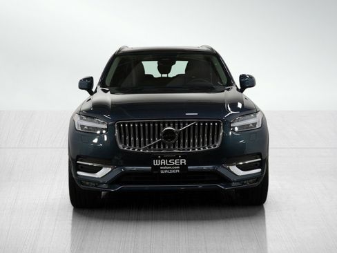 Used 2024 Volvo XC90 B5 Plus image 8