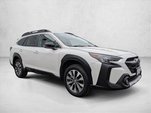 Used 2023 Subaru Outback Limited image 3