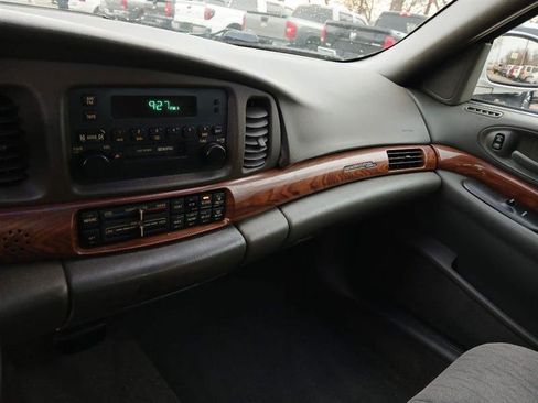 Used 2002 Buick Le Sabre Custom image 12