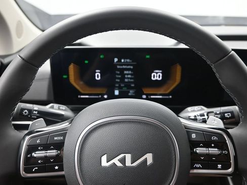 New 2026 Kia Carnival LXS FWD image 14