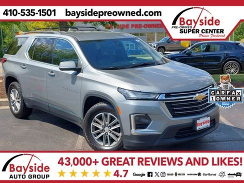 Used 2023 Chevrolet Traverse LT w/ Rear Camera Mirror Package AWD/4WD image 1