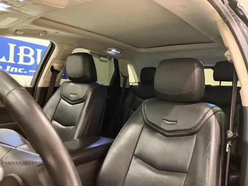 Used 2017 Cadillac XT5 Luxury FWD image 22