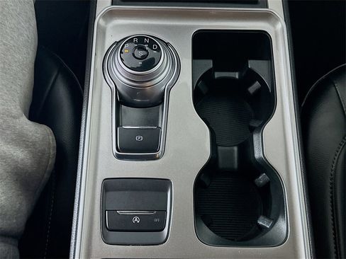 Used 2024 Ford Edge SEL image 16