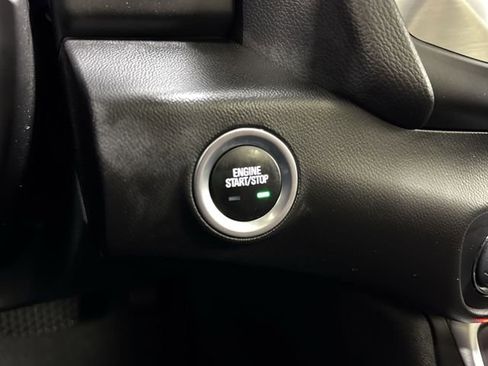 Certified 2022 GMC Terrain SLT w/ Infotainment Package II image 17