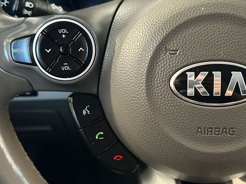 Used 2019 Kia Soul EV + FWD image 30