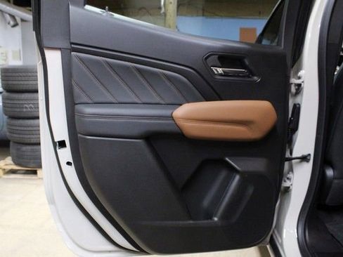 New 2026 GMC Canyon AT4 image 13