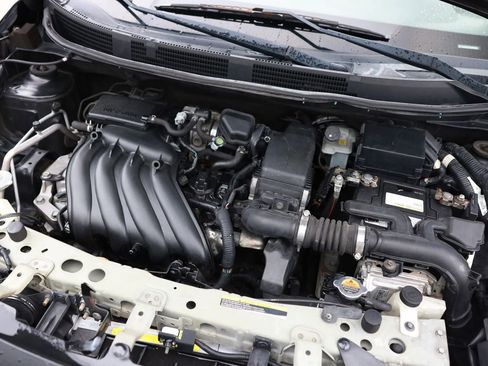 Used 2014 Nissan Versa SV image 43