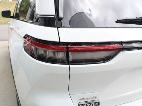 New 2025 Jeep Grand Cherokee Limited w/ Luxury Tech Group II image 38