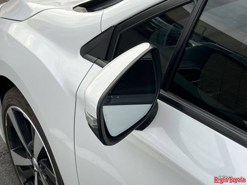 Used 2018 Subaru Impreza 2.0i Sport w/ Popular Package #1 AWD/4WD image 9