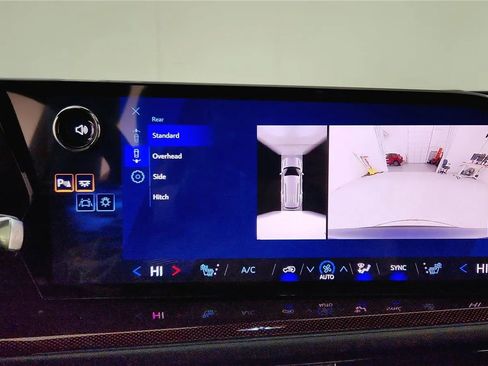 New 2026 Chevrolet Traverse Z71 w/ Driver Confidence Package image 26