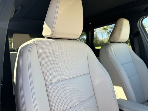 Used 2023 BMW X1 xDrive28i w/ Premium Package image 29