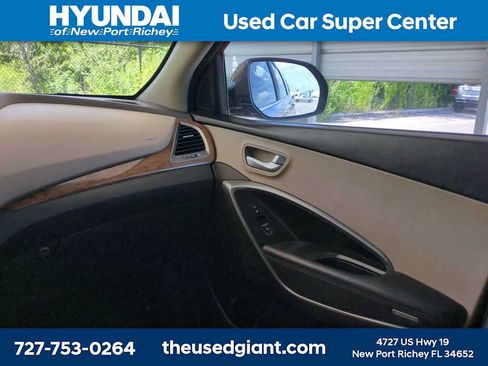 Used 2015 Hyundai Santa Fe Limited w/ Option Group 04 FWD image 16