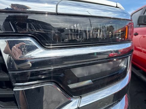 Used 2025 RAM 2500 Big Horn AWD/4WD image 9