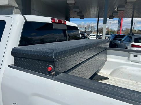 Used 2018 Chevrolet Silverado 1500 LT w/ All Star Edition image 11