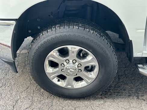 Used 2023 RAM 2500 Big Horn w/ Level 1 Equipment Group image 12