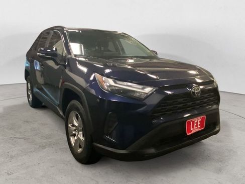 Used 2022 Toyota RAV4 XLE image 7