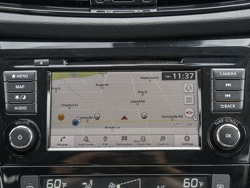 Used 2022 Nissan Rogue Sport SL image 2