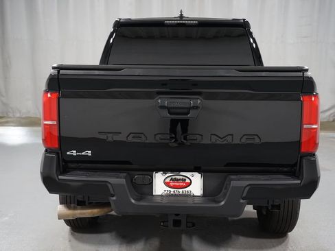 Certified 2025 Toyota Tacoma SR5 AWD/4WD image 7
