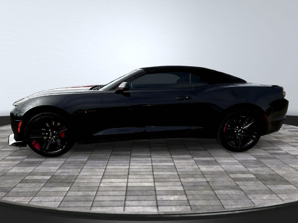 Used 2021 Chevrolet Camaro LT w/ Redline Edition RWD image 4