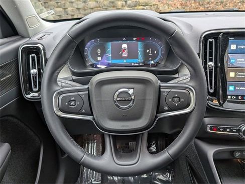 Certified 2024 Volvo XC40 B5 Ultimate w/ Climate Package image 14